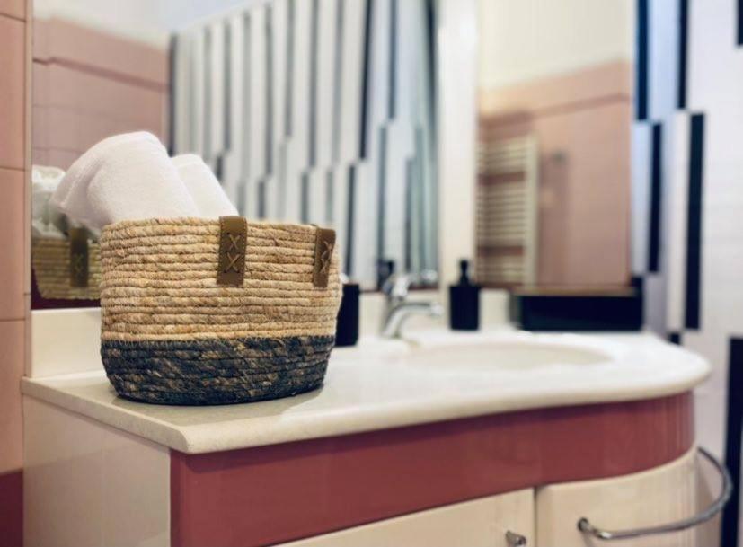 Yiannis Suite Santorini Fira  Eksteriør billede